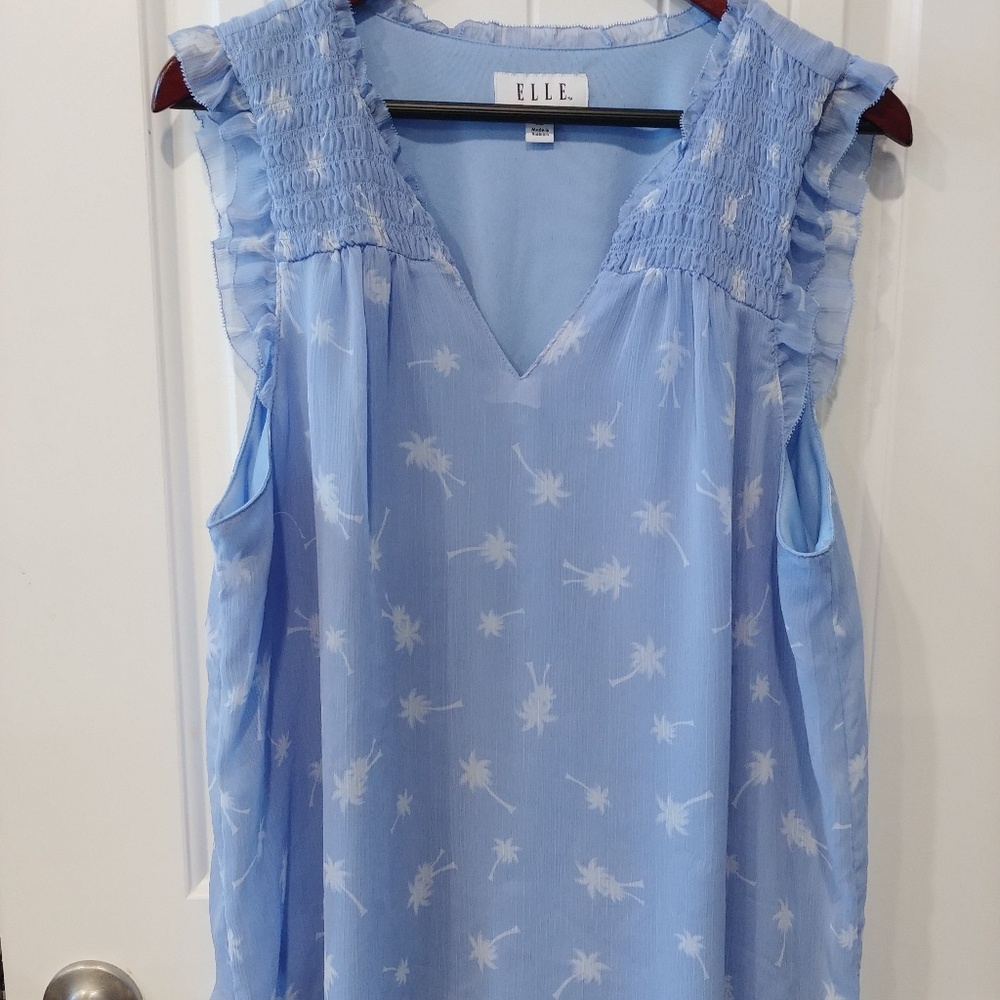 Elle Ruffled Sleeveless Floral Top in Blue